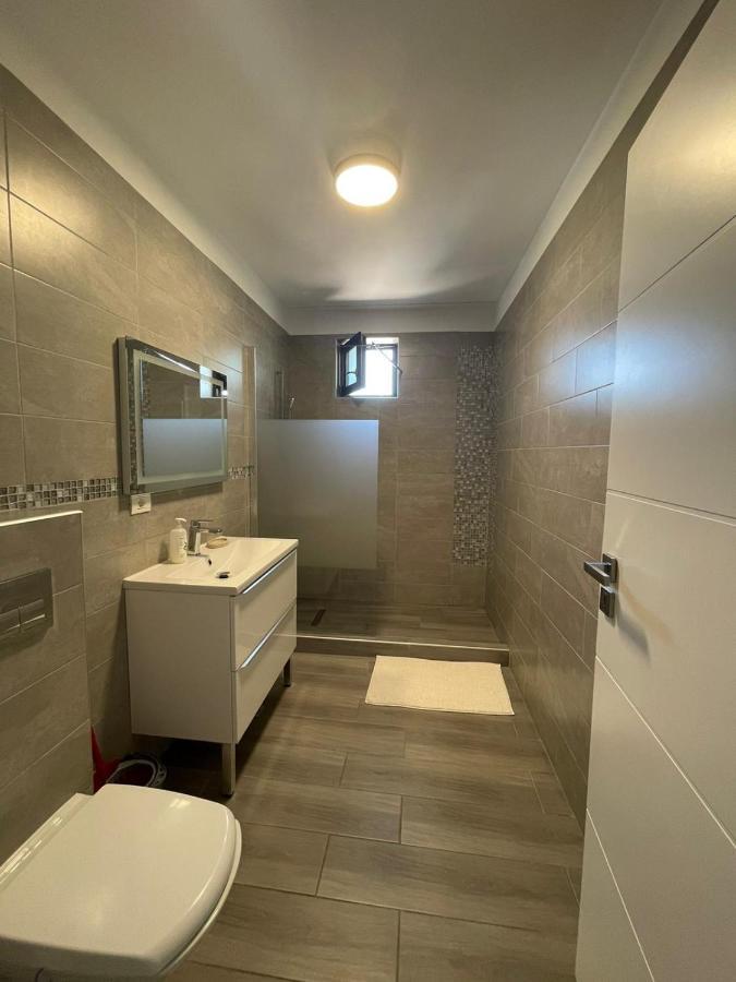Ls Lake Apartment Mamaia Nord นาโวดาริ ภายนอก รูปภาพ