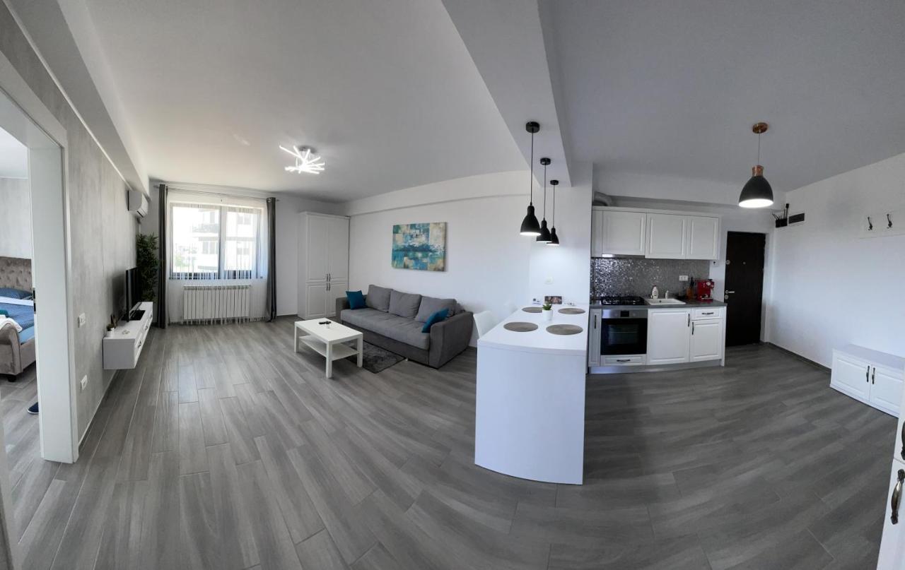 Ls Lake Apartment Mamaia Nord นาโวดาริ ภายนอก รูปภาพ